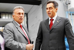 Τα λουλούδια στη μητέρα από μένα
