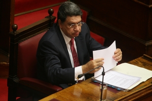 Αρνείται την εξεταστική η κυβέρνηση