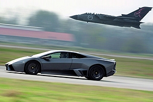 Reventon vs Tornado