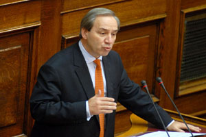 Μείωση ελλείμματος προβλέπεται για το 2010