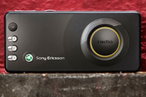 Sony Ericsson R300 και R306 Radio
