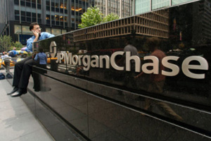 Πενταπλασιάζει την προσφορά η JP Morgan