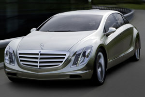 Mercedes-Benz F700