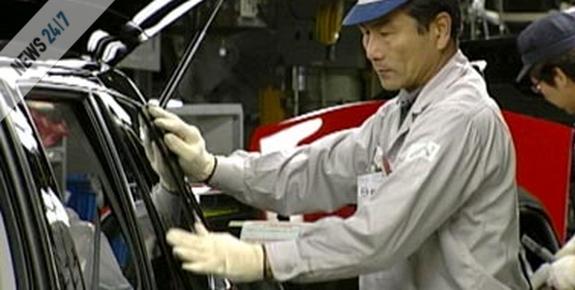 Ρίχνουν την παραγωγή Mazda και Sharp