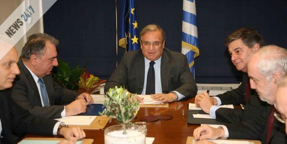 “Ενεργοποίηση του τρίτου πόλου”