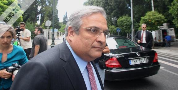 Παπαθανασίου: “Ανάκαμψη στο τέλος του 2009”