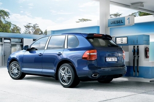 Φέτος τα Χριστούγεννα οδηγούμε Cayenne Diesel