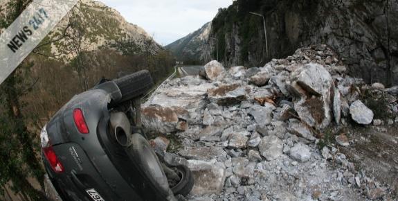 Ένας νεκρός και κυκλοφοριακό χάος στα Τέμπη