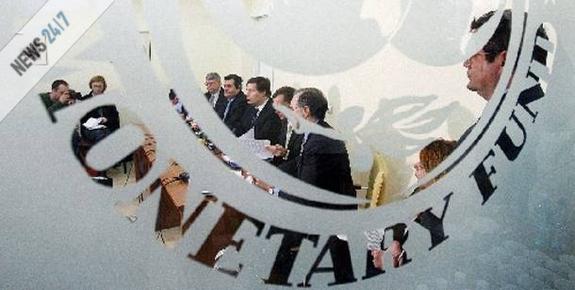 Αφήνει πίσω του καμένη γη