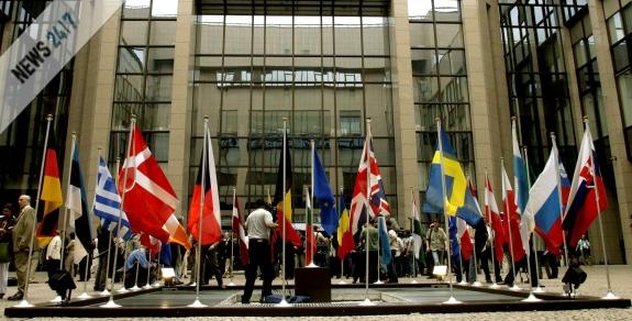 Διαψεύδει η Γερμανία, αλλά κατατίθεται Δευτέρα