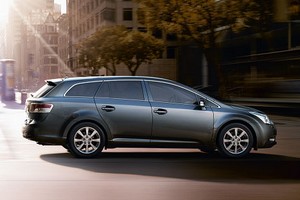 Avensis Cross Sport: Σπορ στέισον βάγκον