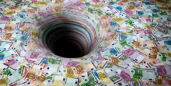 Στην τσιμπίδα της εφορίας