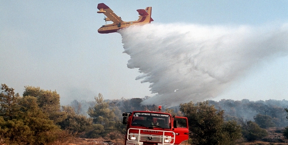 Πυρκαγιά στη Σαλαμίνα