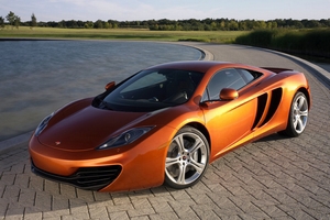 Έρχεται το McLaren MP4-12C