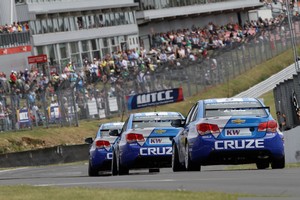 Τα Cruze Ενισχύονται στην Κορυφή