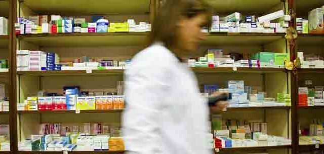 Μείωση 60% στις τιμές φαρμάκων