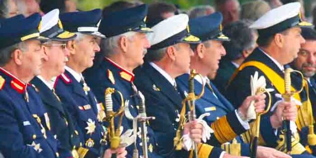 Σαρωτικές αλλαγές στο στρατό