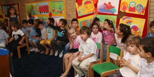 Μάχη 120.000 οικογενειών για μία θέση σε παιδικούς σταθμούς