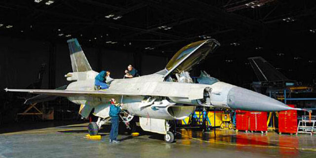 Πωλήσεις σε αμυντική βιομηχανία