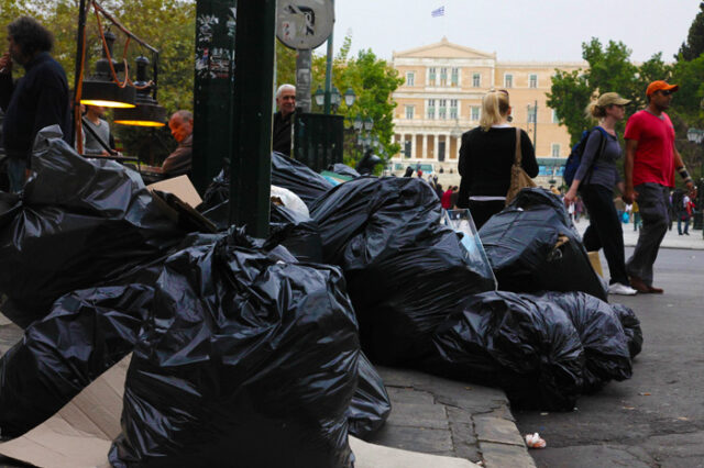 Μπλόκο στην αποκομιδή σκουπιδιών