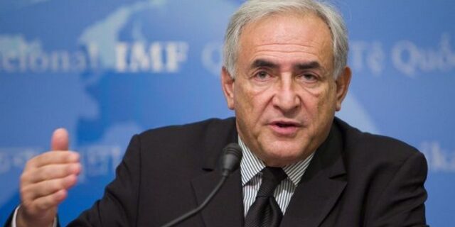 “Οι Έλληνες είναι βουτηγμένοι στα σκατά”