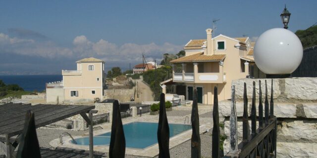 Ραβασάκι σε μεγαλοοφειλέτες