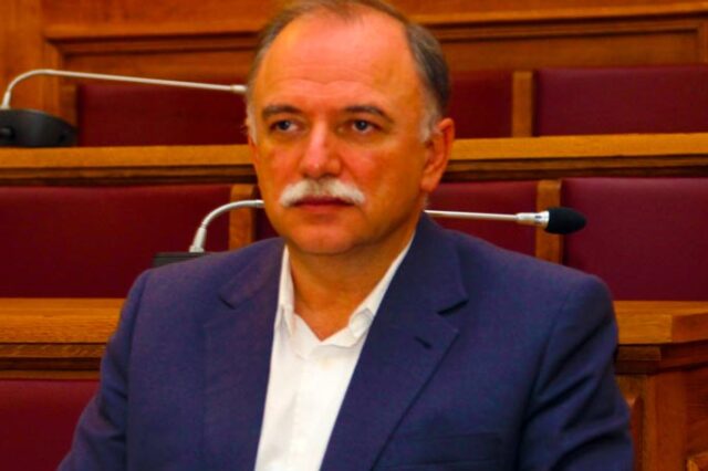 Σκελετοί σε ντουλάπες