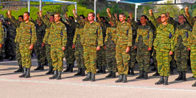 Κλειδώνει η αύξηση της στρατιωτικής θητείας