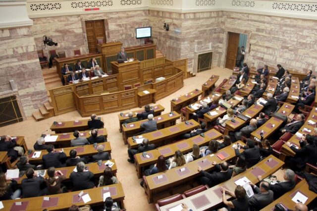 Ανοιχτά τα κλειστά επαγγέλματα