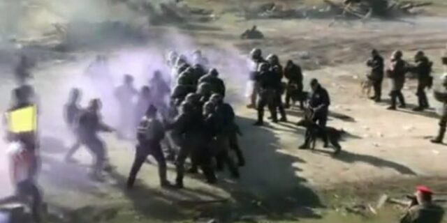 Παραδέχονται στρατιωτική άσκηση για διαδηλώσεις