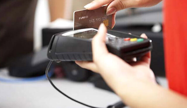 ΣτΕ: Μόνο με κάρτες οι αγορές άνω των 1.500 ευρώ