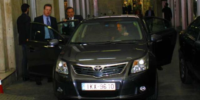 Εκβιάζουν για την 4η δόση