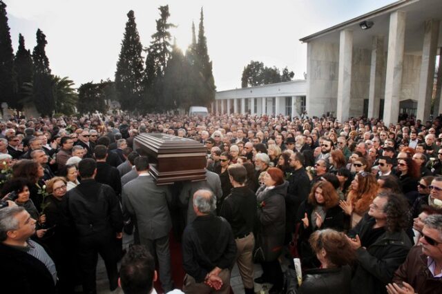 Τελευταίο αντίο στον Μανώλη Ρασούλη