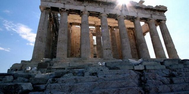Η ύφεση χτυπά τον τουρισμό