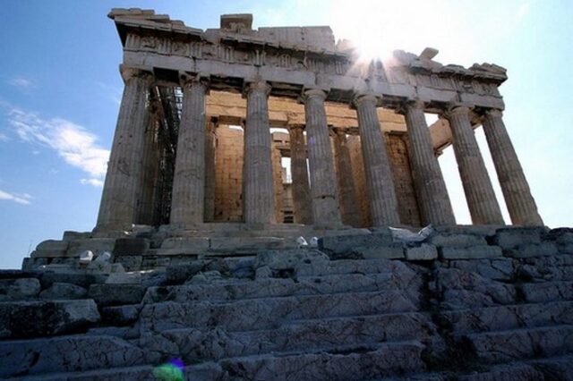 Η ύφεση χτυπά τον τουρισμό