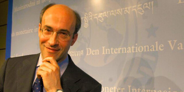 Rogoff: Αναπόφευκτη η ελληνική αναδιάρθρωση