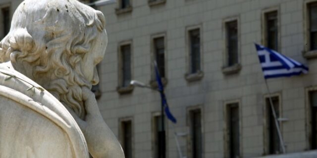 Η Standard and Poor’s υποβάθμισε την Ελλάδα