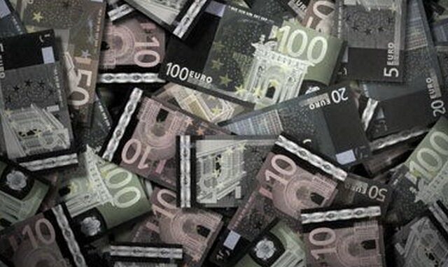 Δείχνει το υπουργείο Οικονομικών για τις διαγραφές