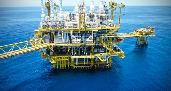 Φόβοι για ιστορικό ρεκόρ τιμών πετρελαίου