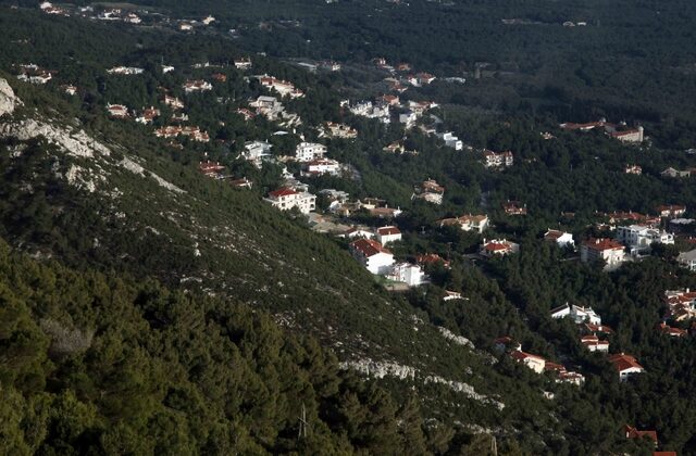 Η Μπιρμπίλη μπλοκάρει το σχέδιο για τα αυθαίρετα