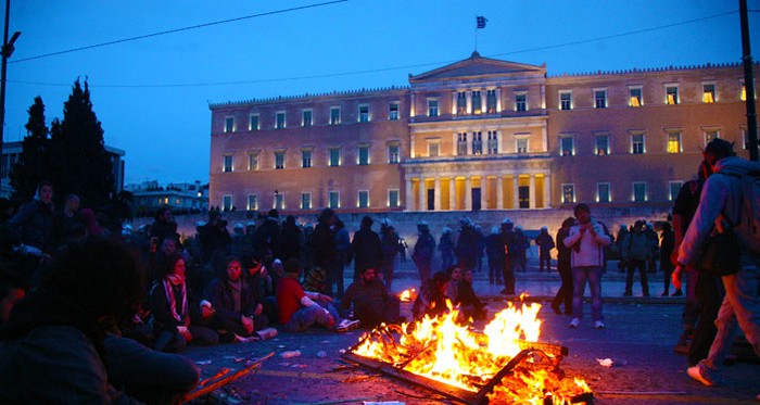 Τέσσερις στους δέκα εγκρίνουν το γιαούρτωμα πολιτικών