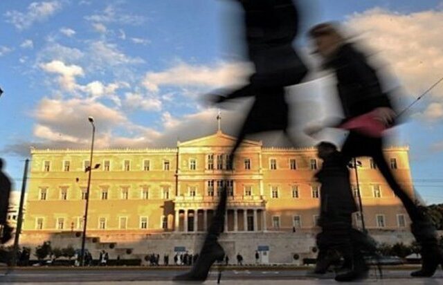 Η Ελλάδα αντέχει μέχρι το καλοκαίρι