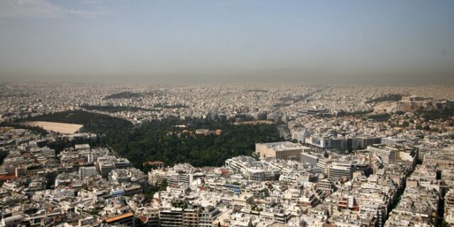 Διαψεύδει το ΥΠΟΙΚ αναδρομική φορολόγηση στις αγοραπωλησίες ακινήτων