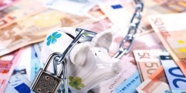 Ερχεται τσουνάμι περικοπών και φόρων