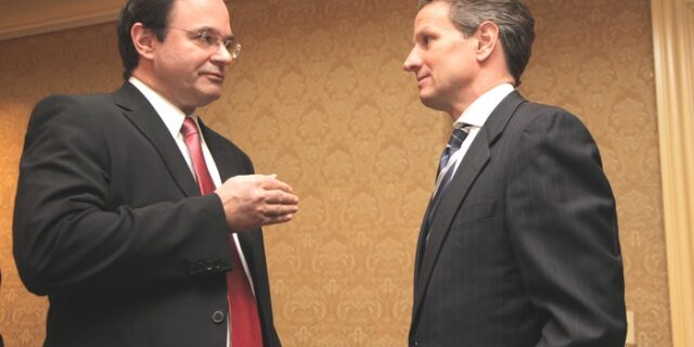 Αφήνουν την αναδιάρθρωση για το 2012