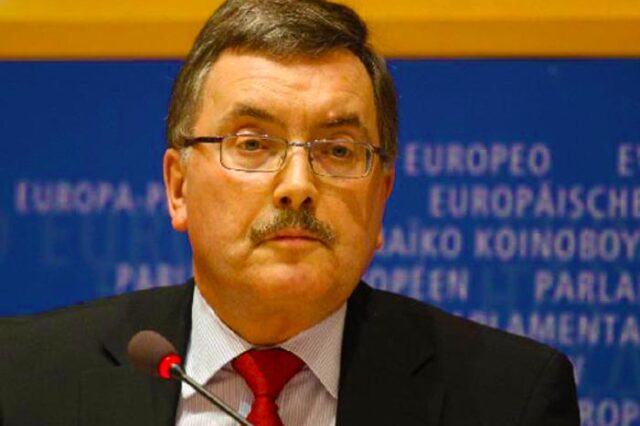 Σταρκ: Υπέρ της εξαγοράς του ελληνικού χρέους