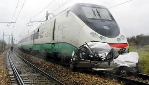 Με αίμα βάφτηκαν οι ράγες