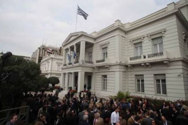 Απεργούν οι διπλωματικοί υπάλληλοι