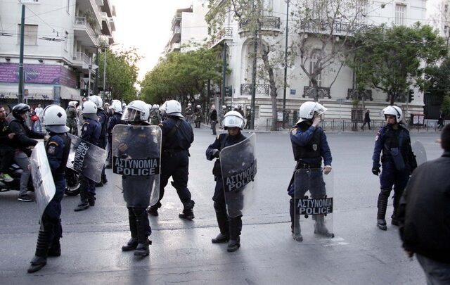 Θλίψη και οργή για το φονικό στο κέντρο της Αθήνας