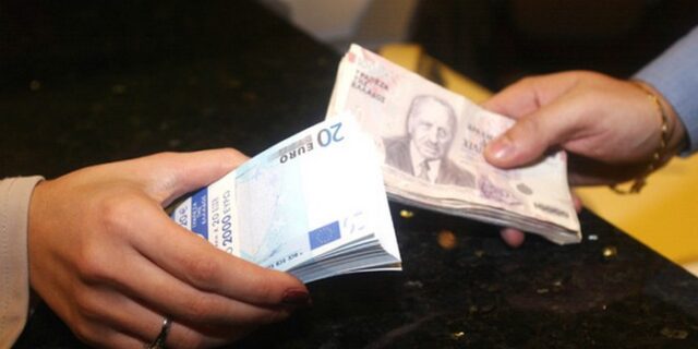 “Η Ελλάδα σχεδιάζει την επιστροφή στη δραχμή”